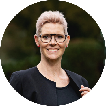 Angela Elsner - Bestattermeisterin Angela Elsner - Bestattermeisterin
